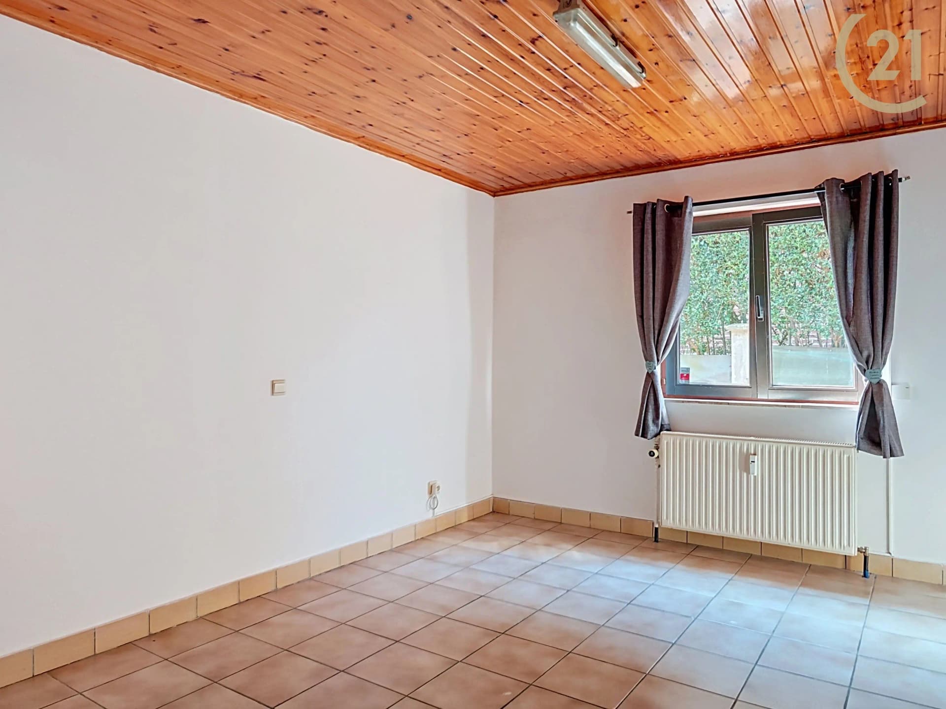 Appartement te huur in Genappe - € 800 — 2