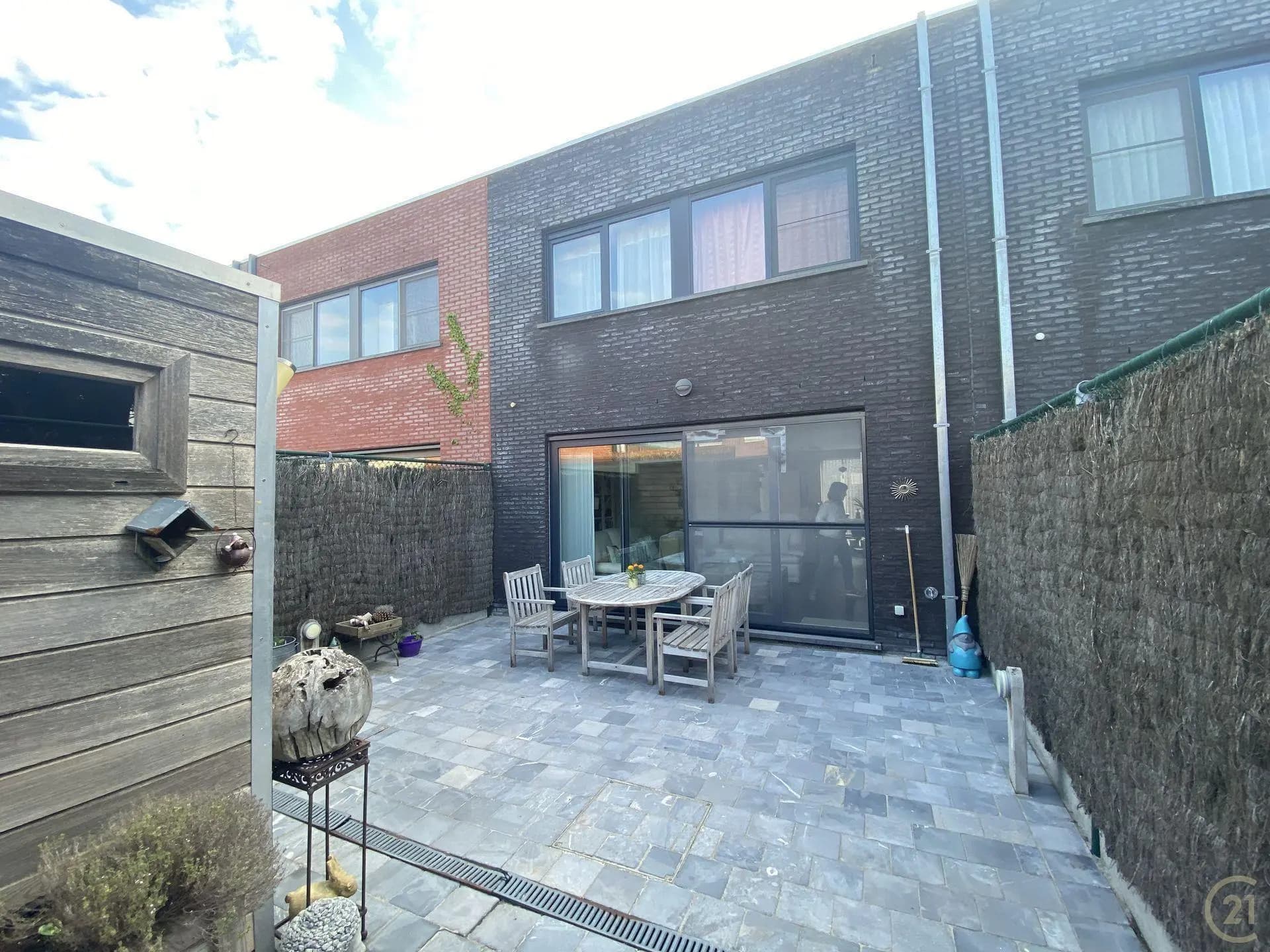 Recente en energiezuinige woning in Don Bosco. — 3