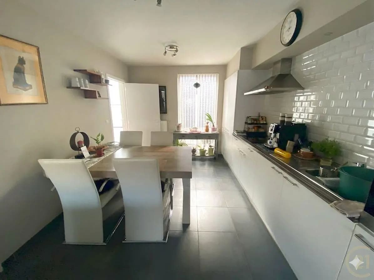 Recente en energiezuinige woning in Don Bosco. — 4