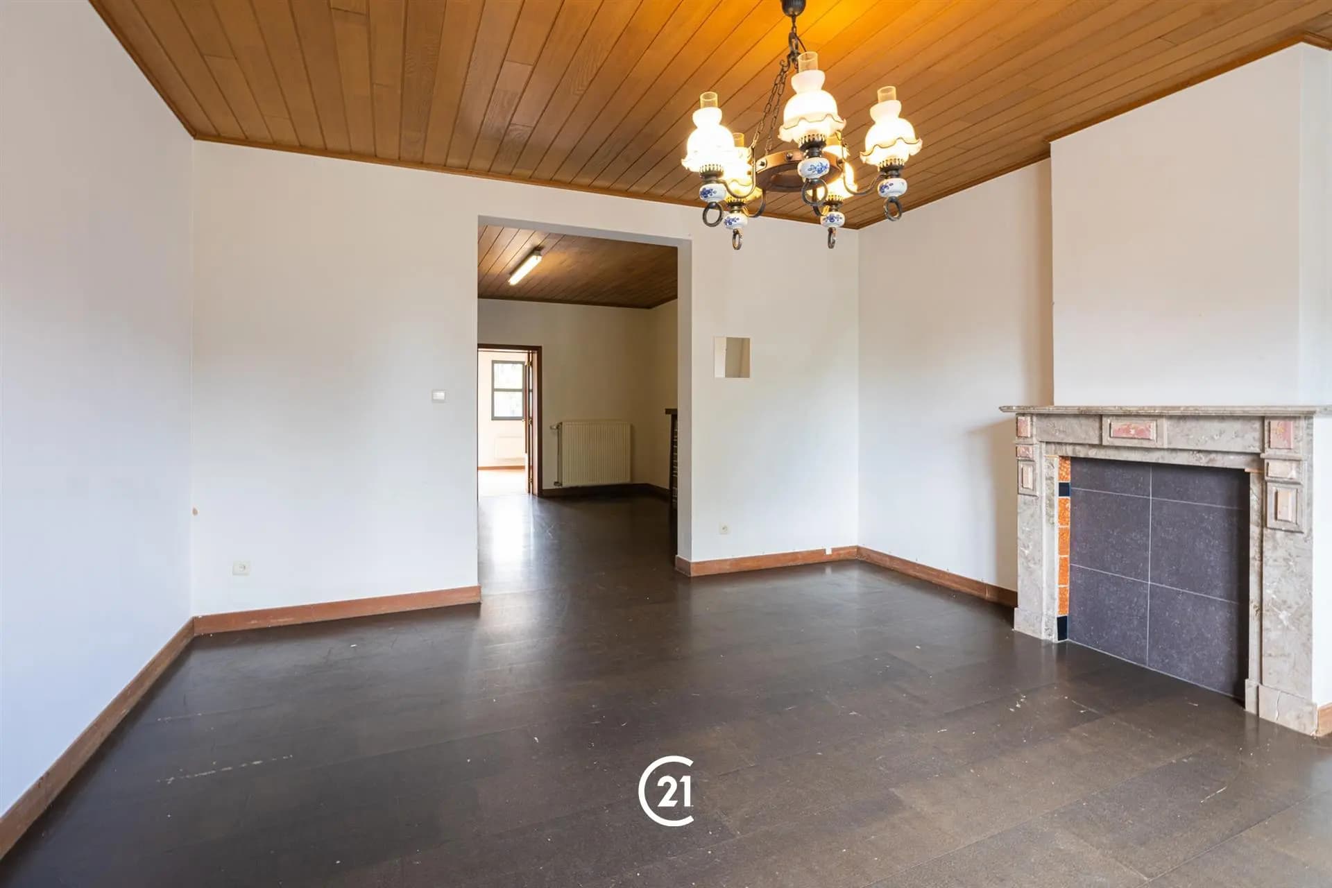 Ruime woning - type herenwoning met 4 slpk en parking — 4