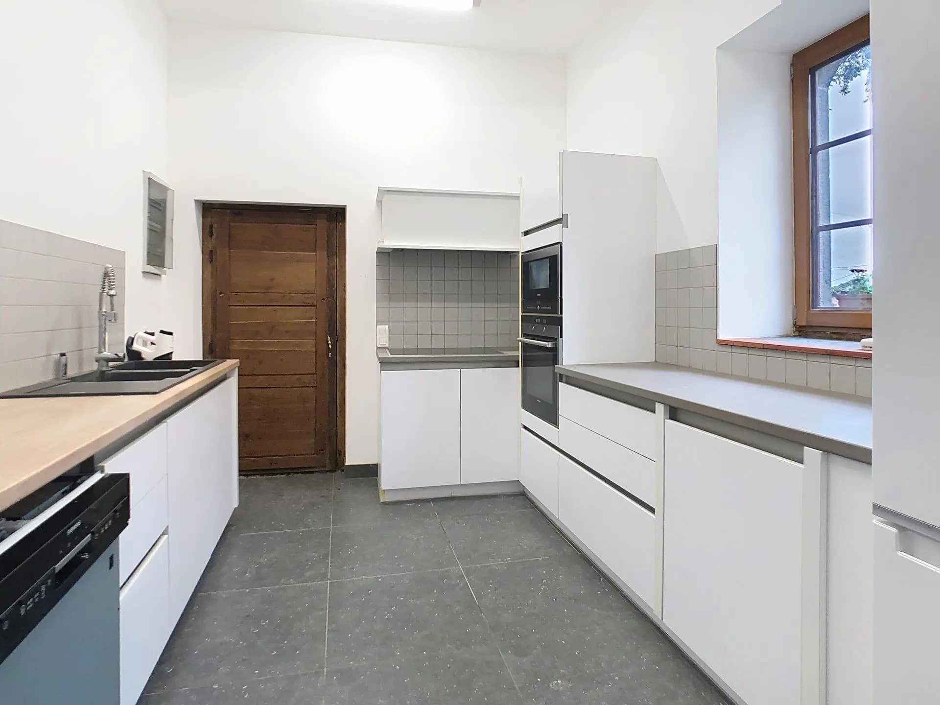 Huis — 4