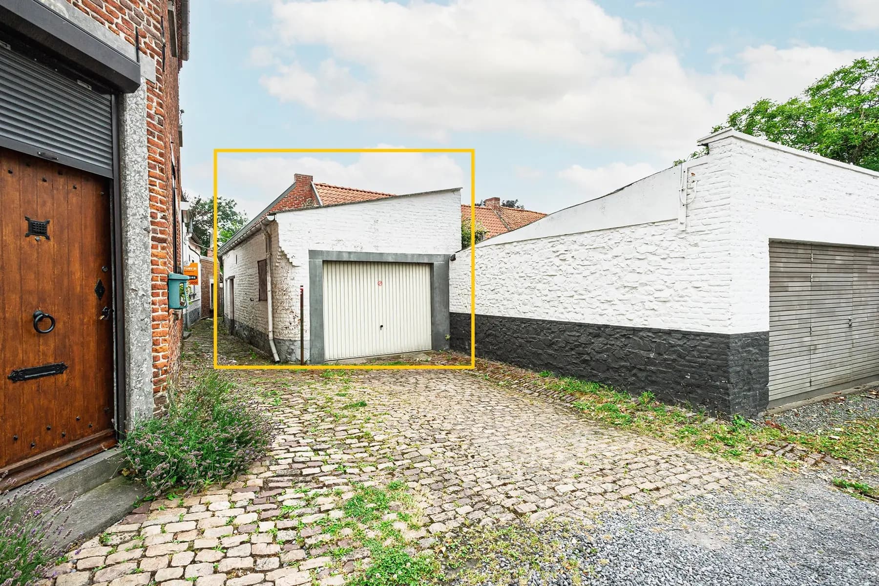 Parking/Garage te koop in Montignies-sur-Roc - € 20.000