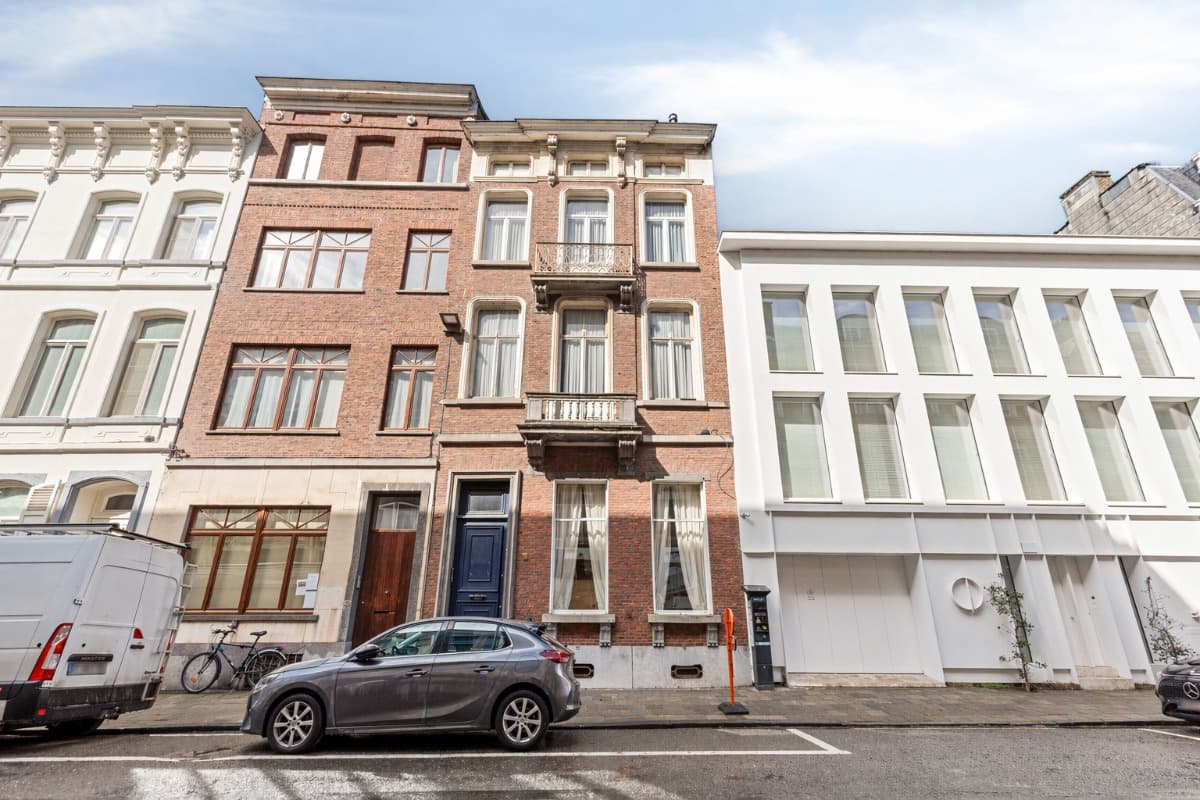 Herenhuis van 373 m² te koop in centrum Mechelen
