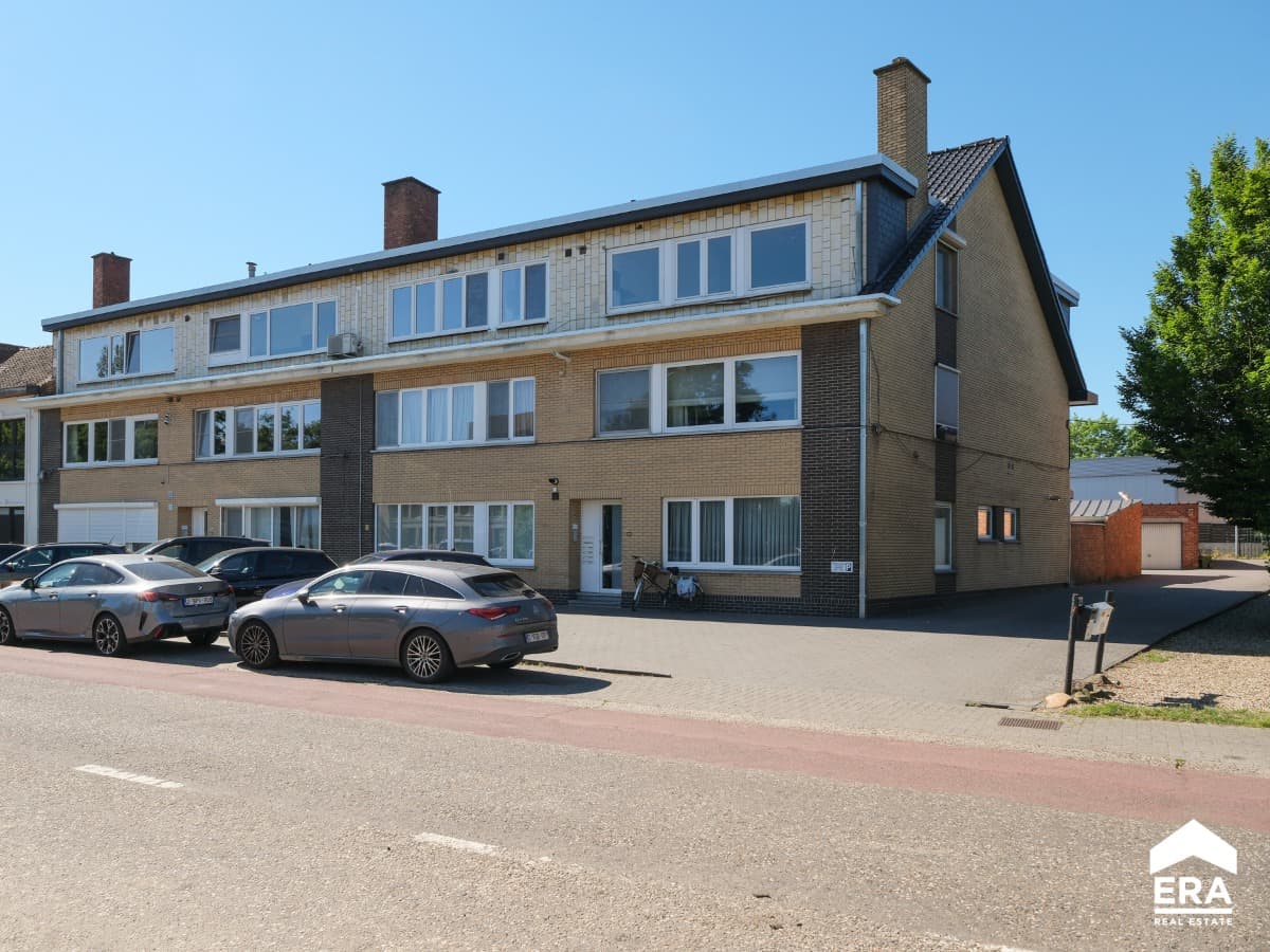Instapklaar appartement met terras en garagebox in Hasselt