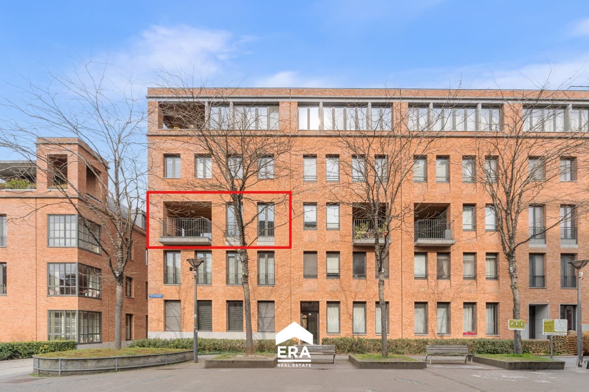 MODERN APPARTEMENT MET 2SLPK, TERRAS EN AUTOSTAANPLAATS