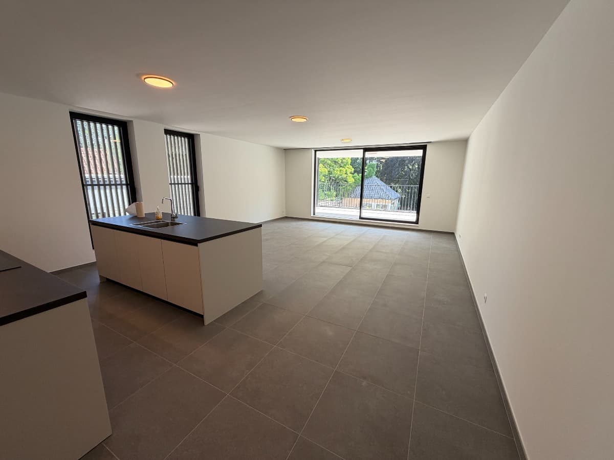 Modern appartement te huur met terras en groen uitzicht