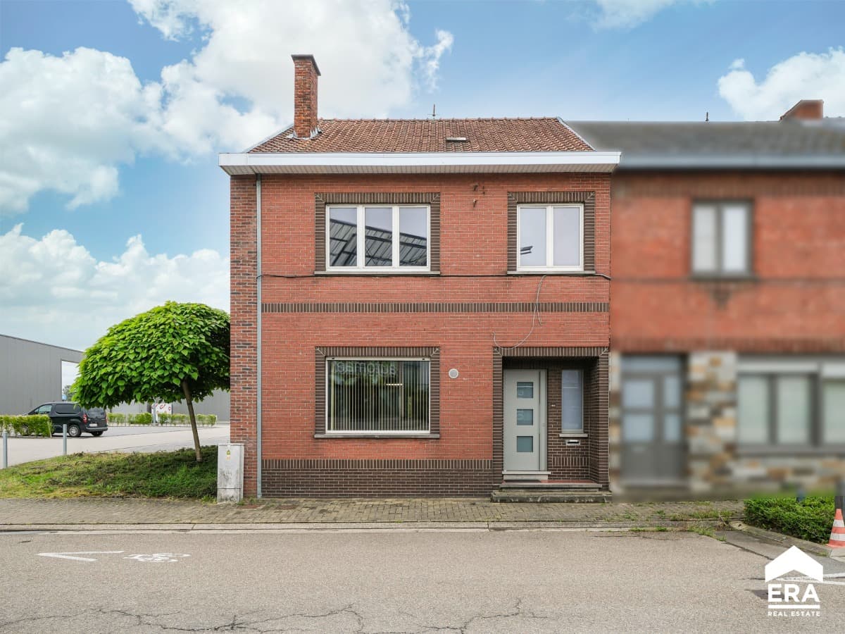 Te renoveren woning met 3 slaapkamers in Hasselt