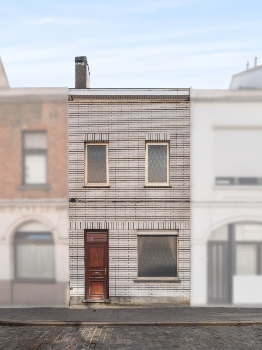 Te renoveren woning met 4 slaapkamers in Gent