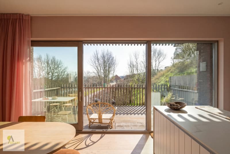 Ontdek dit uniek en zeer ruim duinen appartement (110m² netto bew.opp + terras 15 m²) op 250 meter van het strand en beslist op één van de mooiste locaties aan de westkust! — 3
