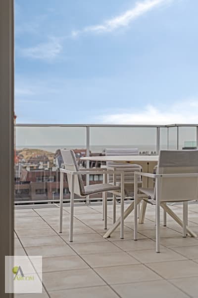 Res. "St. Christophe"  -Penthouse  802 — 2