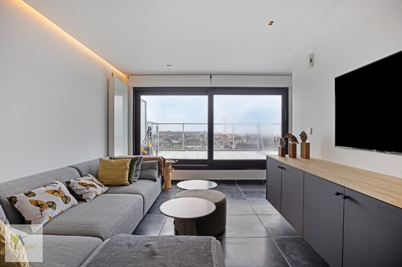 Res. "St. Christophe"  -Penthouse  802 — 7