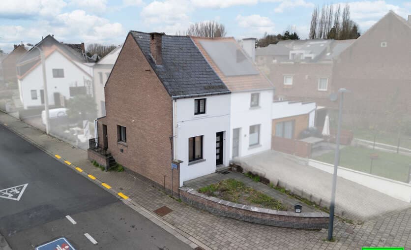 Huis - Te koop — 1