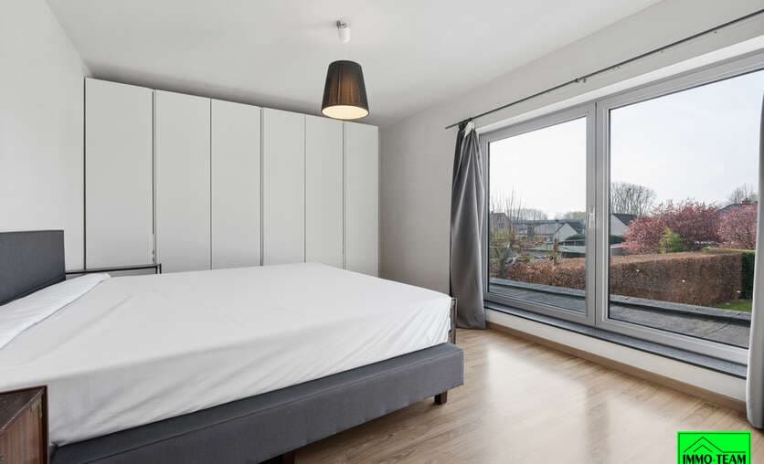 Villa - Te koop — 9