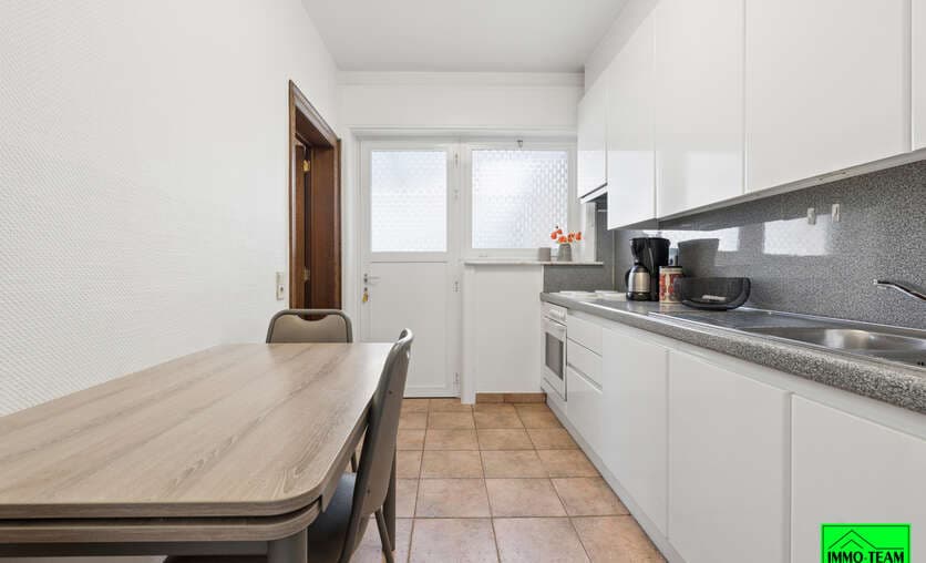 Huis - Te koop — 8