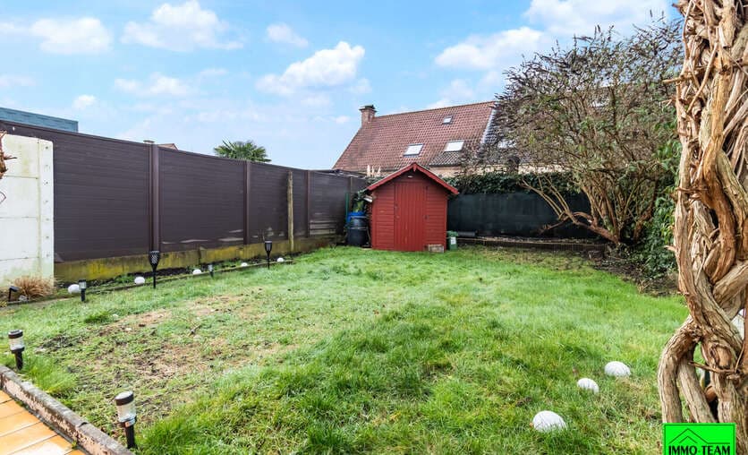 Huis - Te koop — 9