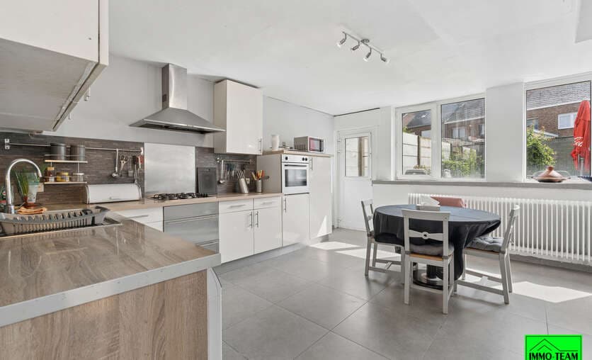 Huis - Te koop — 6
