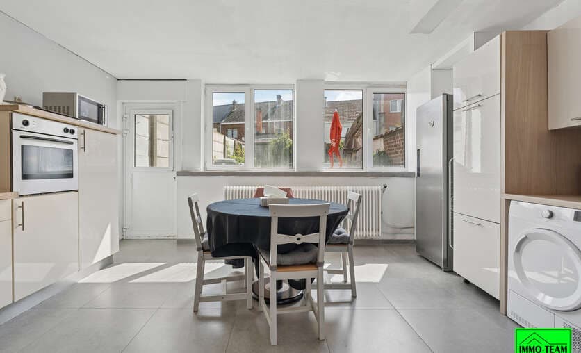 Huis - Te koop — 7