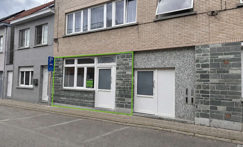 Gelijkvloerse verdieping - Te huur — 2