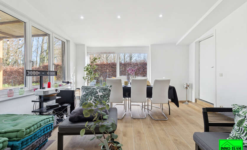 Huis - Te koop — 1