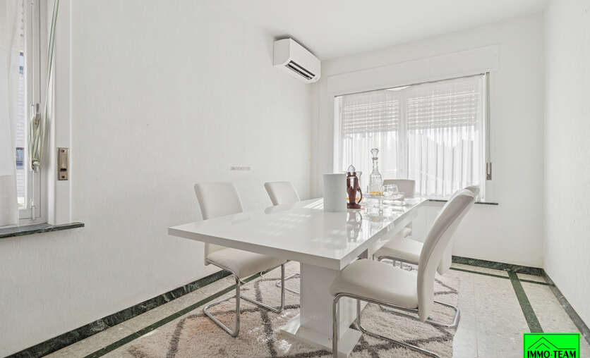 Huis - Te koop — 7