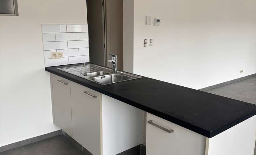 Appartement - Te huur — 6